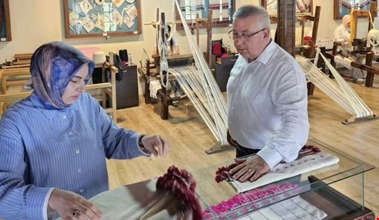 Göynük Belediyesi "Unutulmaya yüz tutan El sanatlarını canlandırıyor" 